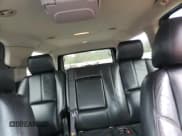 ✅ 2011 Chevrolet Suburban LT • VIN: 1GNSKJE35BR235818 • Lot: 66523984. Wystawiony na Copart z przebiegiem 120 574 mil. Bezpłatny archiwum sprzedaży aukcyjnych z USA i szczegółowy raport historii pojazdu na DreamBid. Zdjęcie 10.