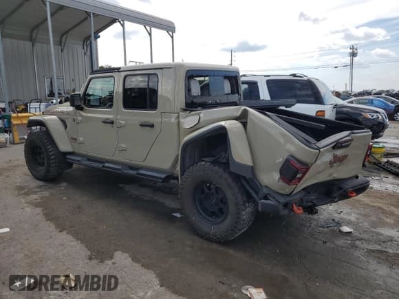 ✅ 2020 Jeep Gladiator Mojave • VIN: 1C6JJTEG9LL208154 • Lot: 70474844. Listed on Copart with 31,065 mi. Free auction sales archive from the USA and detailed vehicle history report at DreamBid. Image 2.