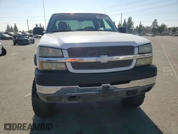 ✅ 2003 Chevrolet Silverado 2500HD LS • VIN: 1GCHC29U53E146154 • Лот: 72820474. Опубликован ранее на Copart с пробегом Не указан. Бесплатный доступ к архиву аукционных продаж из США и подробный отчёт об истории автомобиля на DreamBid. Изображение 10.