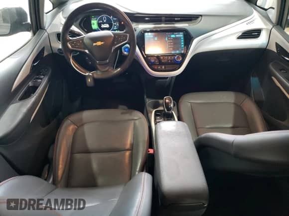 2017 Chevrolet Bolt EV Premier z VIN 1G1FX6S00H4187310, wystawiony jako Copart lot #89835445 z przebiegiem 66 426 mil mil oraz Szkoda całkowita • Salvage title. Historia ofert i sprzedaży dostępna na DreamBid. Obrazek 8.