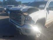 ✅ 2016 GMC Sierra 2500HD • VIN: 1GT12REG7GF214418 • Lot: 43298120. Wystawiony na IAAI z przebiegiem 194 977 mil. Bezpłatny archiwum sprzedaży aukcyjnych z USA i szczegółowy raport historii pojazdu na DreamBid. Zdjęcie 17.