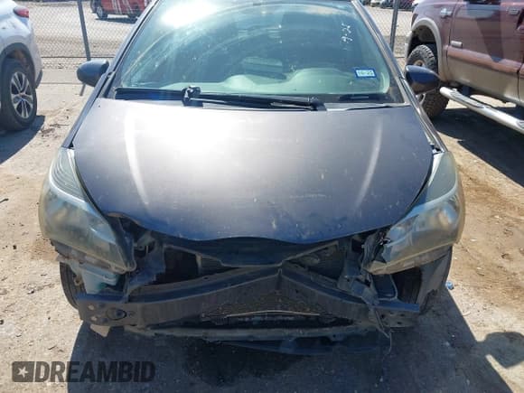 ✅ 2015 Toyota Yaris L • VIN: VNKKTUD35FA021450 • Lot: 43458093. Wystawiony na IAAI z przebiegiem 94 826 mil. Bezpłatny archiwum sprzedaży aukcyjnych z USA i szczegółowy raport historii pojazdu na DreamBid. Zdjęcie 6.