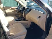 ✅ 2017 Nissan Pathfinder Platinum • VIN: 5N1DR2MM9HC609142 • Lot: 43781563. Wystawiony na IAAI z przebiegiem 235 772 mil. Bezpłatny archiwum sprzedaży aukcyjnych z USA i szczegółowy raport historii pojazdu na DreamBid. Zdjęcie 5.