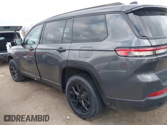 ✅ 2024 Jeep Grand Cherokee Laredo • VIN: 1C4RJKAG3R8529033 • Lot: 41856520. Wystawiony na IAAI z przebiegiem 1 648 mil. Bezpłatny archiwum sprzedaży aukcyjnych z USA i szczegółowy raport historii pojazdu na DreamBid. Zdjęcie 14.