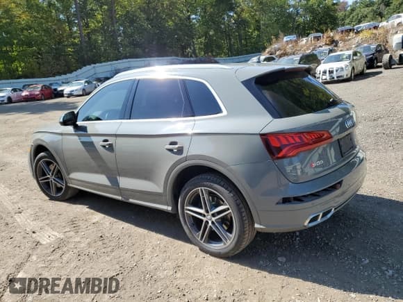 ✅ 2020 Audi SQ5 Premium Plus • VIN: WA1B4AFYXL2069717 • Лот: 71061225. Опубликован ранее на Copart с пробегом 56 604 миль. Бесплатный доступ к архиву аукционных продаж из США и подробный отчёт об истории автомобиля на DreamBid. Изображение 2.