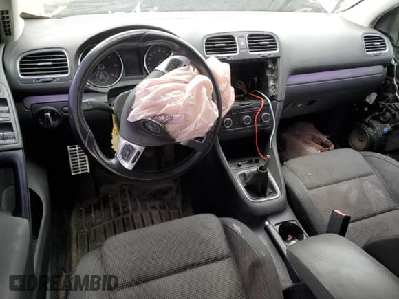 ✅ 2012 Volkswagen Golf TDI • VIN: WVWNM7AJ3CW293128 • Лот: 59679405. Опубликован ранее на Copart с пробегом Не указан. Бесплатный доступ к архиву аукционных продаж из США и подробный отчёт об истории автомобиля на DreamBid. Изображение 8.