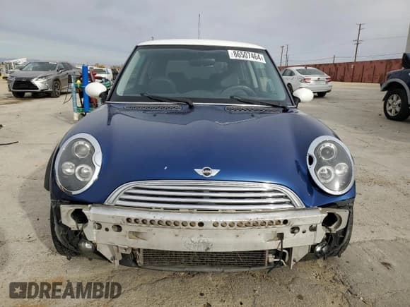 ✅ 2002 MINI Hardtop • VIN: WMWRC33472TC38332 • Lot: 86507464. Listed on Copart with 175,252 mi. Free auction sales archive from the USA and detailed vehicle history report at DreamBid. Image 5.