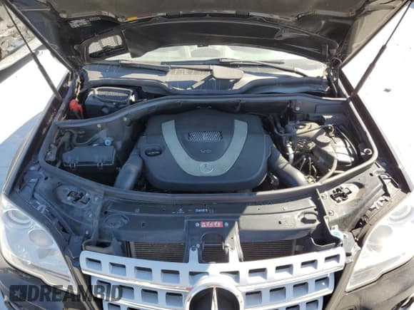 ✅ 2010 Mercedes-Benz M 350 • VIN: 4JGBB5GB1AA623805 • Лот: 86175955. Опубликован ранее на Copart с пробегом 81 181 миль. Бесплатный доступ к архиву аукционных продаж из США и подробный отчёт об истории автомобиля на DreamBid. Изображение 12.