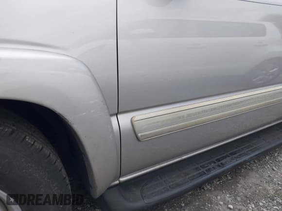 ✅ 2004 Chevrolet Suburban LS • VIN: 3GNEC16Z64G300451 • Лот: 41316787. Опубликован ранее на IAAI с пробегом 255 886 миль. Бесплатный доступ к архиву аукционных продаж из США и подробный отчёт об истории автомобиля на DreamBid. Изображение 16.