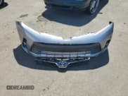 ✅ 2019 Toyota Sienna XLE • VIN: 5TDDZ3DC5KS219856 • Лот: 61246565. Опубликован ранее на Copart с пробегом 81 670 миль. Бесплатный доступ к архиву аукционных продаж из США и подробный отчёт об истории автомобиля на DreamBid. Изображение 13.