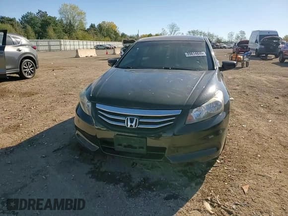 ✅ 2012 Honda Accord EX-L • VIN: 1HGCP2F81CA180042 • Lot: 89814835. Wystawiony na Copart z przebiegiem 157 556 mil. Bezpłatny archiwum sprzedaży aukcyjnych z USA i szczegółowy raport historii pojazdu na DreamBid. Zdjęcie 13.