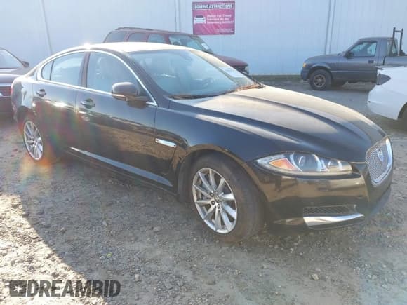 ✅ 2013 Jaguar XF RWD • VIN: SAJWA0ES1DPS63520 • Lot: 41862976. Wystawiony na IAAI z przebiegiem Nie podano. Bezpłatny archiwum sprzedaży aukcyjnych z USA i szczegółowy raport historii pojazdu na DreamBid. Zdjęcie 1.