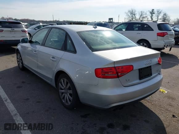 ✅ 2014 Audi A4 Premium • VIN: WAUBFAFLXEN008533 • Лот: 43762626. Опубликован ранее на IAAI с пробегом 114 712 миль. Бесплатный доступ к архиву аукционных продаж из США и подробный отчёт об истории автомобиля на DreamBid. Изображение 3.