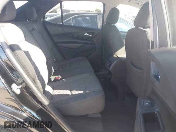 ✅ 2018 Chevrolet Equinox LT • VIN: 2GNAXJEVXJ6283534 • Lot: 43512156. Listed on IAAI with 105,451 mi. Free auction sales archive from the USA and detailed vehicle history report at DreamBid. Image 8.