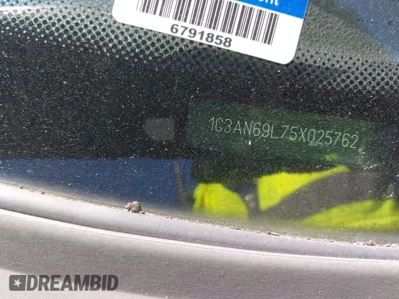 ✅ 2005 Chrysler Crossfire Limited • VIN: 1C3AN69L75X025762 • Lot: 42800324. Listed on IAAI with Not provided. Free auction sales archive from the USA and detailed vehicle history report at DreamBid. Image 11.