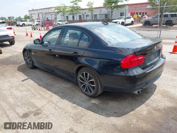 ✅ 2011 BMW 3 Series 328i xDrive • VIN: WBAPK5C59BF127520 • Lot: 42893863. Listed on IAAI with 120,255 mi. Free auction sales archive from the USA and detailed vehicle history report at DreamBid. Image 3.
