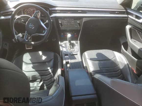 ✅ 2023 Volkswagen Arteon SEL R-Line • VIN: WVWAR7AN1PE001622 • Лот: 49677245. Опубликован ранее на Copart с пробегом 26 263 миль. Бесплатный доступ к архиву аукционных продаж из США и подробный отчёт об истории автомобиля на DreamBid. Изображение 8.