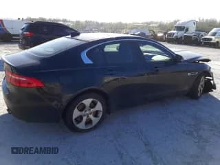 ✅ 2017 Jaguar XE 25t • VIN: SAJAR4BG5HA951765 • Лот: 46516203. Опубликован ранее на Copart с пробегом 203 260 миль. Бесплатный доступ к архиву аукционных продаж из США и подробный отчёт об истории автомобиля на DreamBid. Изображение 3.