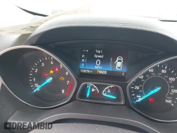 ✅ 2018 Ford Escape SE • VIN: 1FMCU9GD9JUB18987 • Lot: 40912957. Wystawiony na IAAI z przebiegiem 110 279 mil. Bezpłatny archiwum sprzedaży aukcyjnych z USA i szczegółowy raport historii pojazdu na DreamBid. Zdjęcie 15.