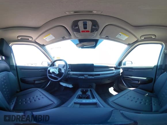 ✅ 2024 Kia EV9 Wind • VIN: KNDAFFS57R6033697 • Lot: 43137239. Wystawiony na IAAI z przebiegiem 20 351 mil. Bezpłatny archiwum sprzedaży aukcyjnych z USA i szczegółowy raport historii pojazdu na DreamBid. Zdjęcie 23.