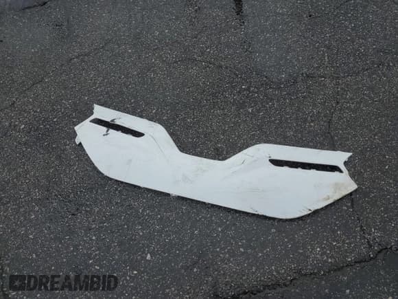 ✅ 2024 VinFast VF 8 Eco • VIN: RLLV1AEB5RH008358 • Лот: 48814625. Опубликован ранее на Copart с пробегом Не указан. Бесплатный доступ к архиву аукционных продаж из США и подробный отчёт об истории автомобиля на DreamBid. Изображение 15.