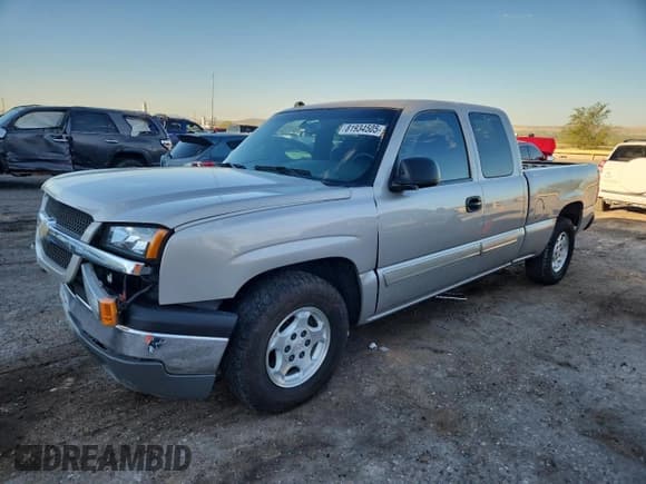 ✅ 2004 Chevrolet Silverado 1500 LS • VIN: 2GCEC19TX41125601 • Lot: 81934505. Listed on Copart with 115,745 mi. Free auction sales archive from the USA and detailed vehicle history report at DreamBid. Image 1.