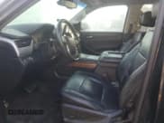 ✅ 2015 Chevrolet Suburban LTZ • VIN: 1GNSCKKC7FR536328 • Lot: 74714674. Wystawiony na Copart z przebiegiem Nie podano. Bezpłatny archiwum sprzedaży aukcyjnych z USA i szczegółowy raport historii pojazdu na DreamBid. Zdjęcie 7.