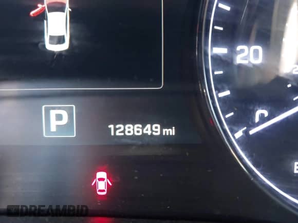 2015 Hyundai Genesis 3.8L z VIN KMHGN4JEXFU022795, wystawiony jako IAAI lot #43170791 z przebiegiem 128 649 mil mil oraz . Historia ofert i sprzedaży dostępna na DreamBid. Obrazek 15.