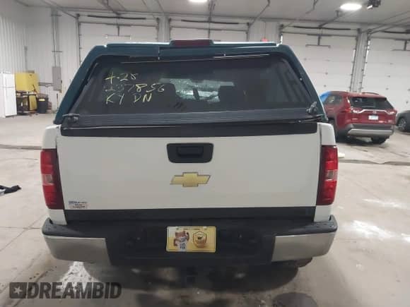 ✅ 2011 Chevrolet Silverado 1500 LS • VIN: 1GCRKREA5BZ382029 • Lot: 42336307. Wystawiony na IAAI z przebiegiem 157 883 mil mil. Skorzystaj z bezpłatnego archiwum sprzedaży aukcyjnych z USA i zobacz szczegółowy raport historii pojazdu na DreamBid. Zdjęcie 16.