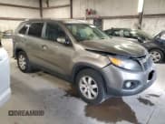 ✅ 2011 Kia Sorento LX • VIN: 5XYKT3A12BG110473 • Lot: 87236805. Wystawiony na Copart z przebiegiem 216 581 mil. Bezpłatny archiwum sprzedaży aukcyjnych z USA i szczegółowy raport historii pojazdu na DreamBid. Zdjęcie 4.