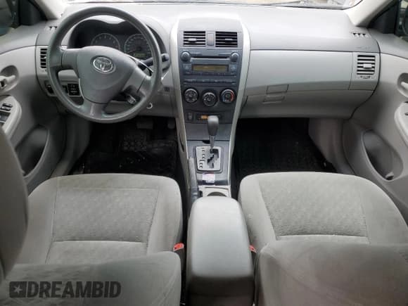 ✅ 2010 Toyota Corolla • VIN: 2T1BU4EE3AC284529 • Lot: 59956385. Wystawiony na Copart z przebiegiem 341 852 mil. Bezpłatny archiwum sprzedaży aukcyjnych z USA i szczegółowy raport historii pojazdu na DreamBid. Zdjęcie 8.