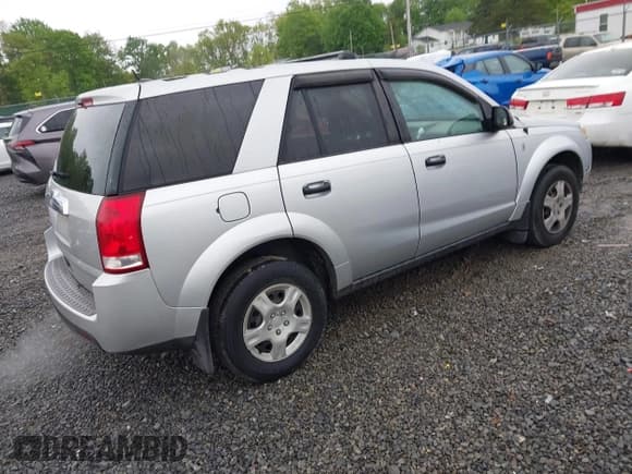 ✅ 2006 Saturn VUE • VIN: 5GZCZ33D46S833718 • Lot: 42248692. Wystawiony na IAAI z przebiegiem 211 671 mil. Bezpłatny archiwum sprzedaży aukcyjnych z USA i szczegółowy raport historii pojazdu na DreamBid. Zdjęcie 4.