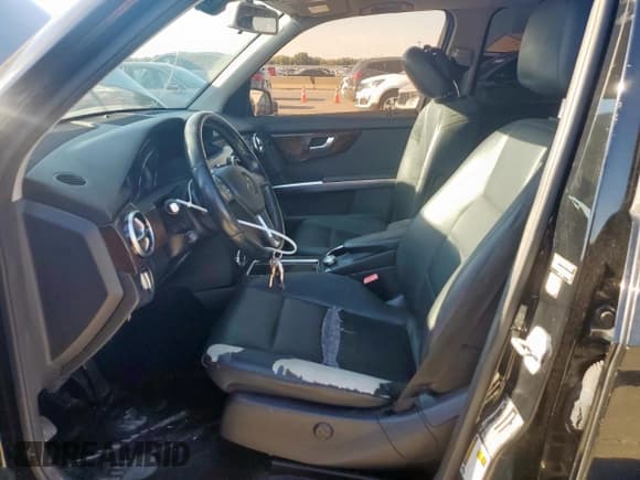 ✅ 2015 Mercedes-Benz GLK 350 • VIN: WDCGG5HBXFG431629 • Лот: 86271105. Опубликован ранее на Copart с пробегом 103 448 миль. Бесплатный доступ к архиву аукционных продаж из США и подробный отчёт об истории автомобиля на DreamBid. Изображение 7.