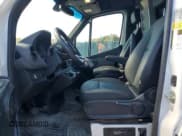 ✅ 2023 Mercedes-Benz Sprinter Cargo • VIN: W1Y4KCHY0PT128640 • Лот: 80473895. Опубликован ранее на Copart с пробегом 40 220 миль. Бесплатный доступ к архиву аукционных продаж из США и подробный отчёт об истории автомобиля на DreamBid. Изображение 7.