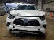 ✅ 2023 Toyota Highlander Hybrid Bronze Edition • VIN: 5TDABRCH3PS564396 • Lot: 47408235. Wystawiony na Copart z przebiegiem 100 855 mil. Bezpłatny archiwum sprzedaży aukcyjnych z USA i szczegółowy raport historii pojazdu na DreamBid. Zdjęcie 5.