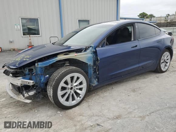 ✅ 2022 Tesla Model 3 • VIN: 5YJ3E1EA8NF188457 • Lot: 90123475. Wystawiony na Copart z przebiegiem 96 459 mil. Bezpłatny archiwum sprzedaży aukcyjnych z USA i szczegółowy raport historii pojazdu na DreamBid. Zdjęcie 1.