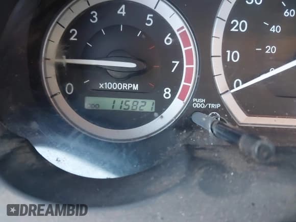 ✅ 2004 Toyota Sienna LE • VIN: 5TDZA23CX4S196649 • Lot: 43494028. Wystawiony na IAAI z przebiegiem 115 821 mil. Bezpłatny archiwum sprzedaży aukcyjnych z USA i szczegółowy raport historii pojazdu na DreamBid. Zdjęcie 15.