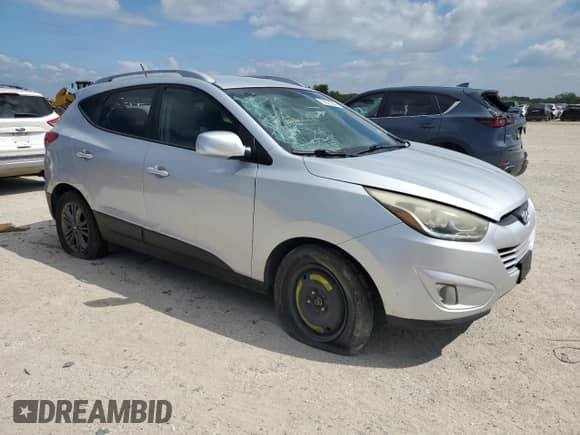 2015 Hyundai Tucson SE z VIN KM8JU3AG4FU014969, wystawiony jako Copart lot #70621284 z przebiegiem Nie podano mil oraz Czysty tytuł • Clean title. Historia ofert i sprzedaży dostępna na DreamBid. Obrazek 4.