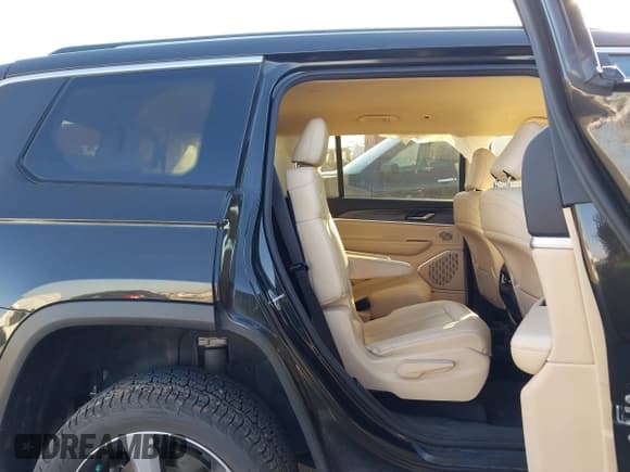 ✅ 2021 Jeep Grand Cherokee Limited • VIN: 1C4RJKBG9M8200747 • Lot: 43592833. Listed on IAAI with 59,924 mi. Free auction sales archive from the USA and detailed vehicle history report at DreamBid. Image 8.