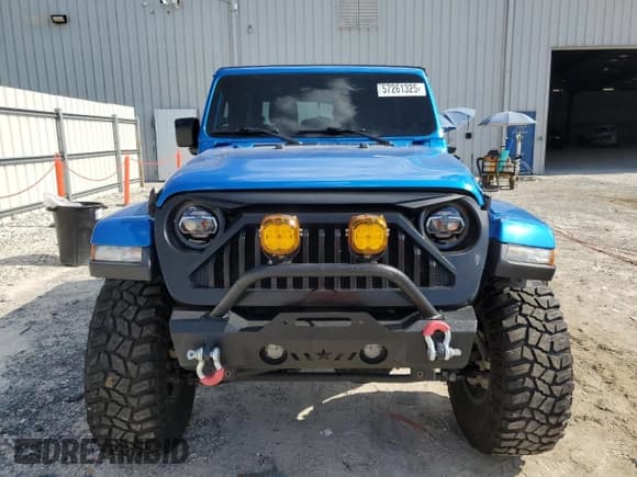 ✅ 2020 Jeep Gladiator Overland • VIN: 1C6HJTFG4LL162262 • Lot: 57261325. Wystawiony na Copart z przebiegiem 74 856 mil. Bezpłatny archiwum sprzedaży aukcyjnych z USA i szczegółowy raport historii pojazdu na DreamBid. Zdjęcie 5.