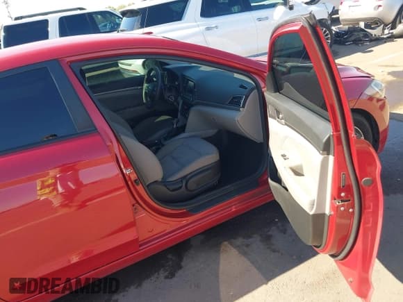 ✅ 2018 Hyundai Elantra SEL • VIN: 5NPD84LF3JH326266 • Lot: 43644544. Wystawiony na IAAI z przebiegiem 118 257 mil. Bezpłatny archiwum sprzedaży aukcyjnych z USA i szczegółowy raport historii pojazdu na DreamBid. Zdjęcie 5.