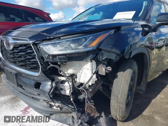 ✅ 2022 Toyota Highlander Limited • VIN: 5TDYZRAH7NS101686 • Lot: 43446930. Wystawiony na IAAI z przebiegiem 59 547 mil. Bezpłatny archiwum sprzedaży aukcyjnych z USA i szczegółowy raport historii pojazdu na DreamBid. Zdjęcie 6.