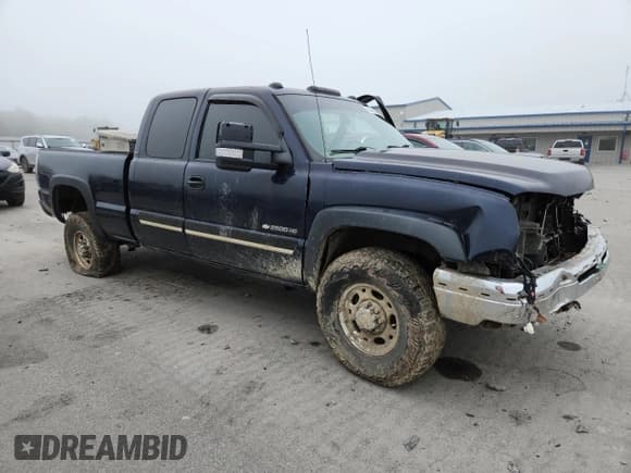 ✅ 2006 Chevrolet Silverado 2500HD Work Truck • VIN: 1GCHK29U46E171912 • Lot: 61402835. Wystawiony na Copart z przebiegiem Nie podano. Bezpłatny archiwum sprzedaży aukcyjnych z USA i szczegółowy raport historii pojazdu na DreamBid. Zdjęcie 4.
