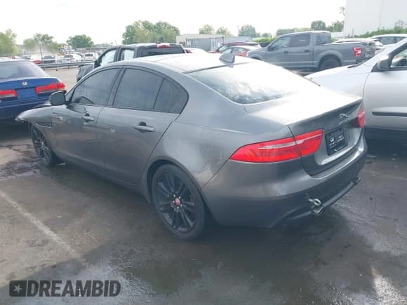 ✅ 2017 Jaguar XE 25t Prestige • VIN: SAJAE4BG0HA966847 • Лот: 42098466. Опубликован ранее на IAAI с пробегом 73 769 миль. Бесплатный доступ к архиву аукционных продаж из США и подробный отчёт об истории автомобиля на DreamBid. Изображение 3.