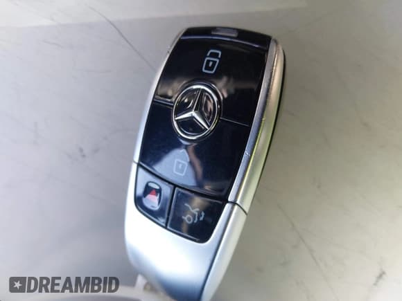 ✅ 2019 Mercedes-Benz E 300 • VIN: WDDZF4JB9KA587783 • Лот: 43296085. Опубликован ранее на IAAI с пробегом 103 739 миль. Бесплатный доступ к архиву аукционных продаж из США и подробный отчёт об истории автомобиля на DreamBid. Изображение 11.