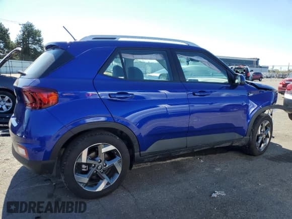 ✅ 2024 Hyundai Venue Limited • VIN: KMHRC8A30RU300192 • Lot: 75676234. Listed on Copart with 8,951 mi. Free auction sales archive from the USA and detailed vehicle history report at DreamBid. Image 3.
