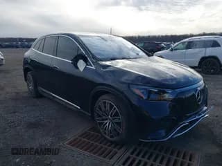 ✅ 2023 Mercedes-Benz EQE 500 • VIN: 4JGGM2CB1PA009768 • Lot: 41625114. Wystawiony na IAAI z przebiegiem 13 609 mil. Bezpłatny archiwum sprzedaży aukcyjnych z USA i szczegółowy raport historii pojazdu na DreamBid. Zdjęcie 1.