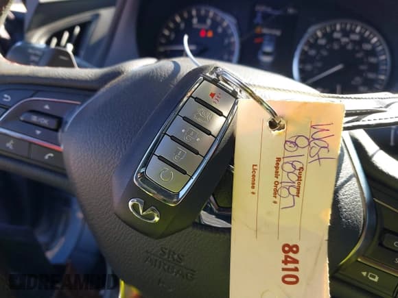 ✅ 2023 Infiniti Q50 Red Sport 400 • VIN: JN1FV7DP6PM570327 • Lot: 43657757. Wystawiony na IAAI z przebiegiem 8 941 mil. Bezpłatny archiwum sprzedaży aukcyjnych z USA i szczegółowy raport historii pojazdu na DreamBid. Zdjęcie 11.