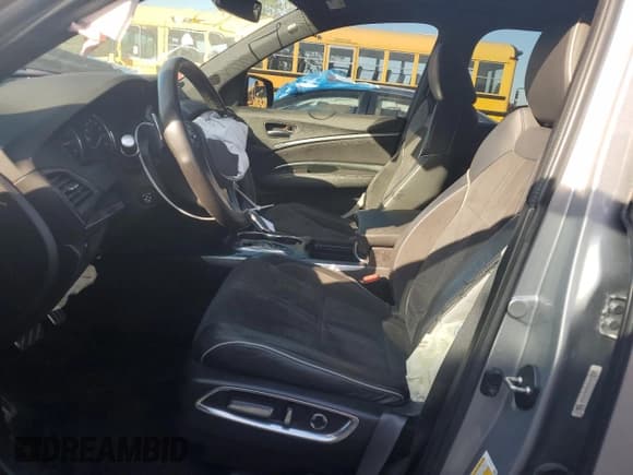 ✅ 2019 Acura MDX Technology • VIN: 5J8YD4H05KL017978 • Lot: 81680165. Listed on Copart with 75,176 mi. Free auction sales archive from the USA and detailed vehicle history report at DreamBid. Image 7.