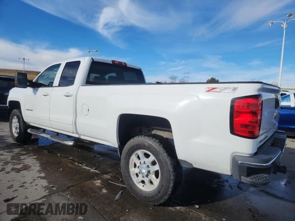 ✅ 2015 Chevrolet Silverado 2500HD LT • VIN: 1GC2KVEG0FZ530852 • Lot: 93092285. Listed on Copart with 150,893 mi. Free auction sales archive from the USA and detailed vehicle history report at DreamBid. Image 2.